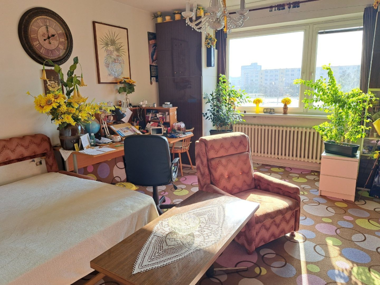 Tehlový 3 izbový byt na Chrenovej 4, 2x loggia, garáž 39