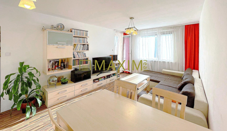 REZERVOVANÉ 4-izbový byt, 85 m2 + loggia, pivnica 25m2, Juraja Slottu, Trnava 31