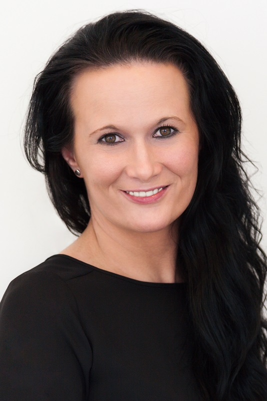 Katarína Uhrínková