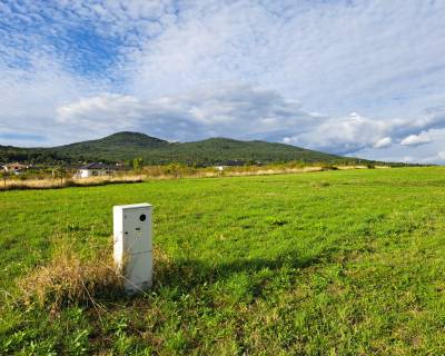 Stavebný pozemok 673 m2 v Štitároch s výhľadom na Zobor i Žibricu 35