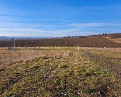 Stavebný pozemok 601 m2 v Štitároch 35