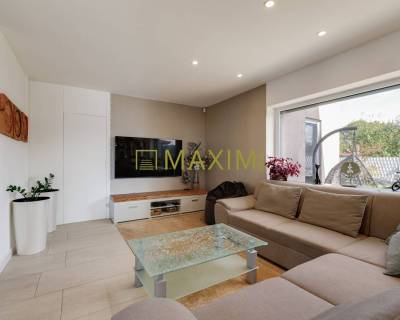 VÝNIMOČNÝ samostatne stojaci 4,5-izbový TOP dom v pokojnej lokalite MA 43