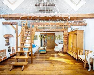 TOP - Okúzlujúci dom, zariadený vo vintage štýle s jedinečným pozemkom 3