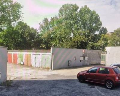 PREDAJ - Garáž aj s pozemkom v osobnom vlastníctve na ulici Planét 23