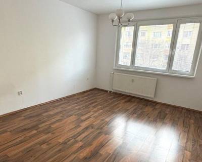 1- izbový byt s balkónom vo vyhľad. lokalite, na ulici Jána Stanislava 7