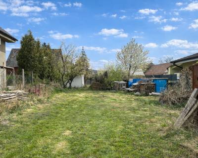 Stavebný pozemok so záhradným domčekom, Jablonové 43