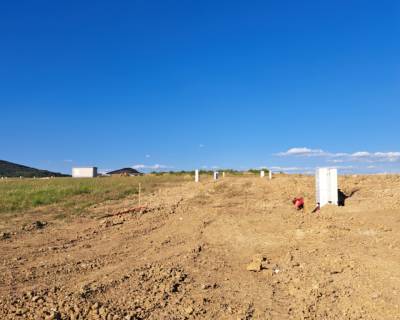 Stavebný pozemok v Štitároch 764 m2 s výhľadom na Nitru 3